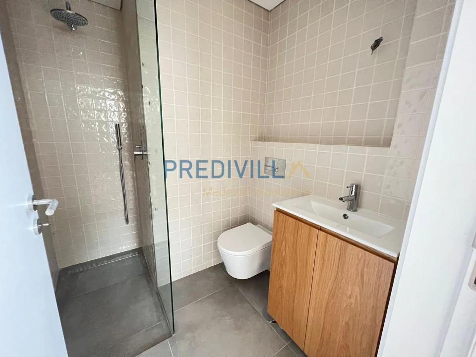 Apartamento T1 para Arrendamento em Azurara Foto 9