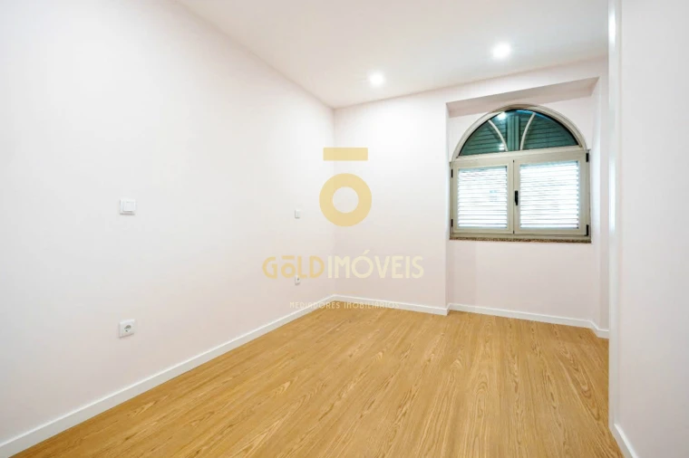 Moradia T3 para Venda em São Roque Foto 10