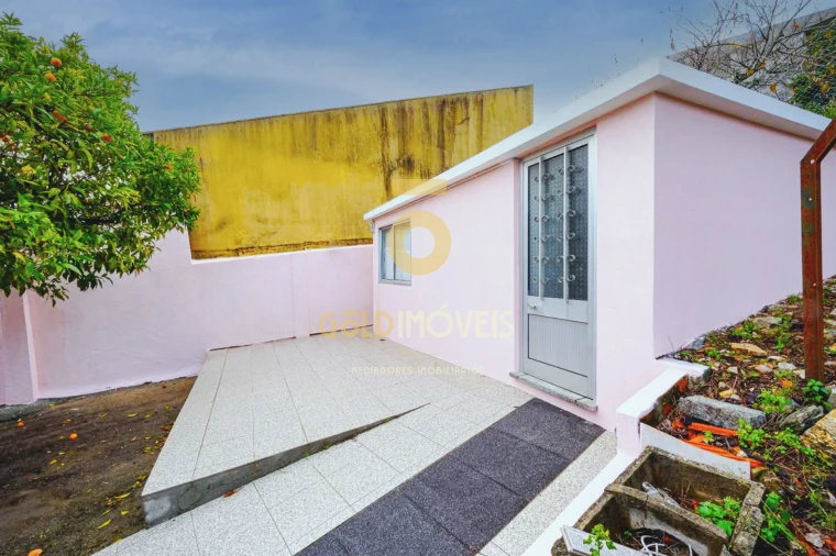 Moradia T3 para Venda em São Roque Foto 23