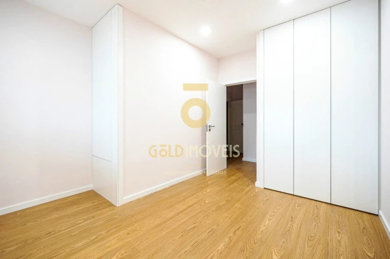 Moradia T3 para Venda em São Roque Foto 11