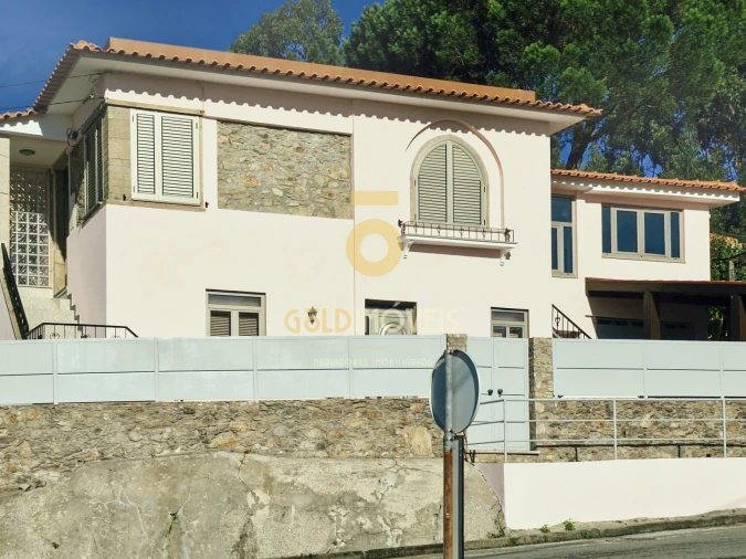 Moradia T3 para Venda em São Roque Foto 27