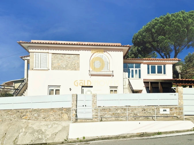 Moradia T3 para Venda em São Roque Foto 2