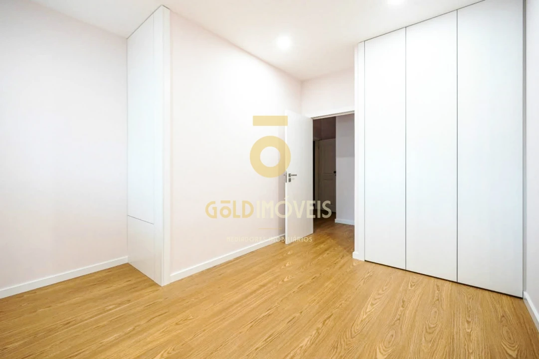 Moradia T3 para Venda em São Roque Foto 11