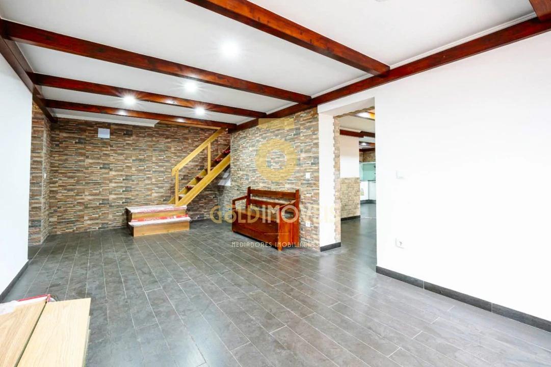 Moradia T3 para Venda em São Roque Foto 6