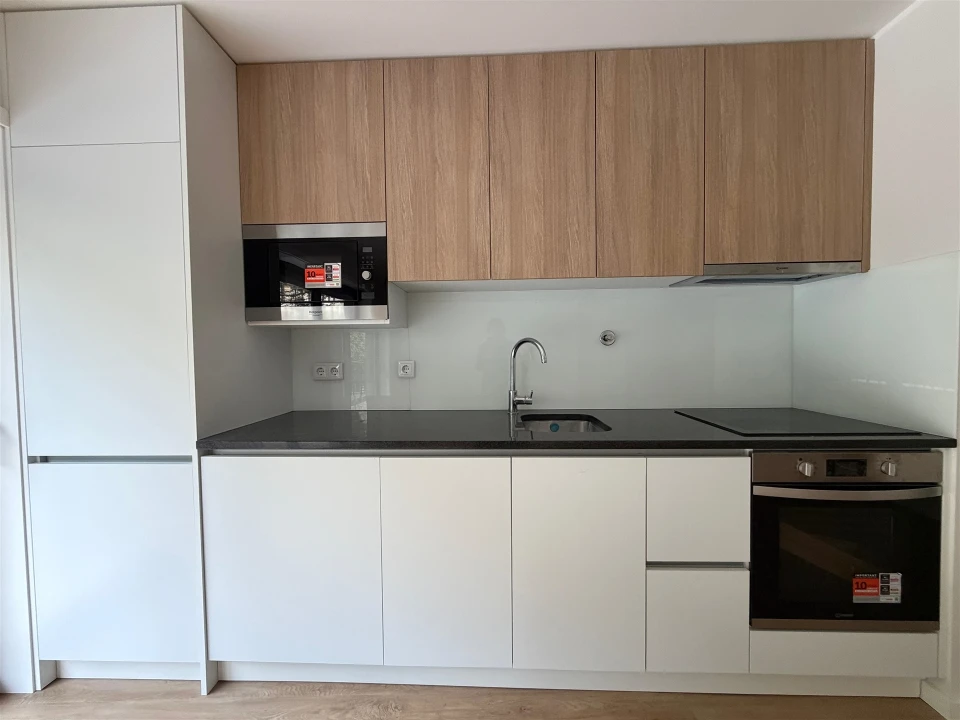 Apartamento T2 para Arrendamento em Lordelo do Ouro e Massarelos Foto 20