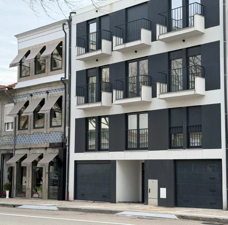 Apartamento T2 para Arrendamento em Lordelo do Ouro e Massarelos Foto 2