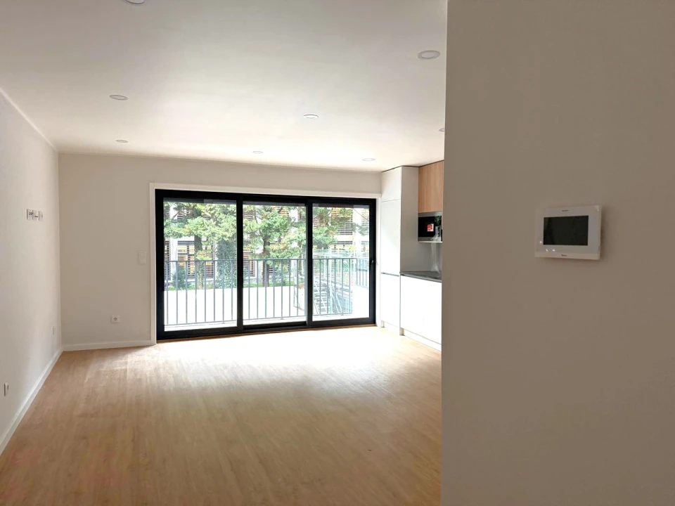 Apartamento T2 para Arrendamento em Lordelo do Ouro e Massarelos Foto 5