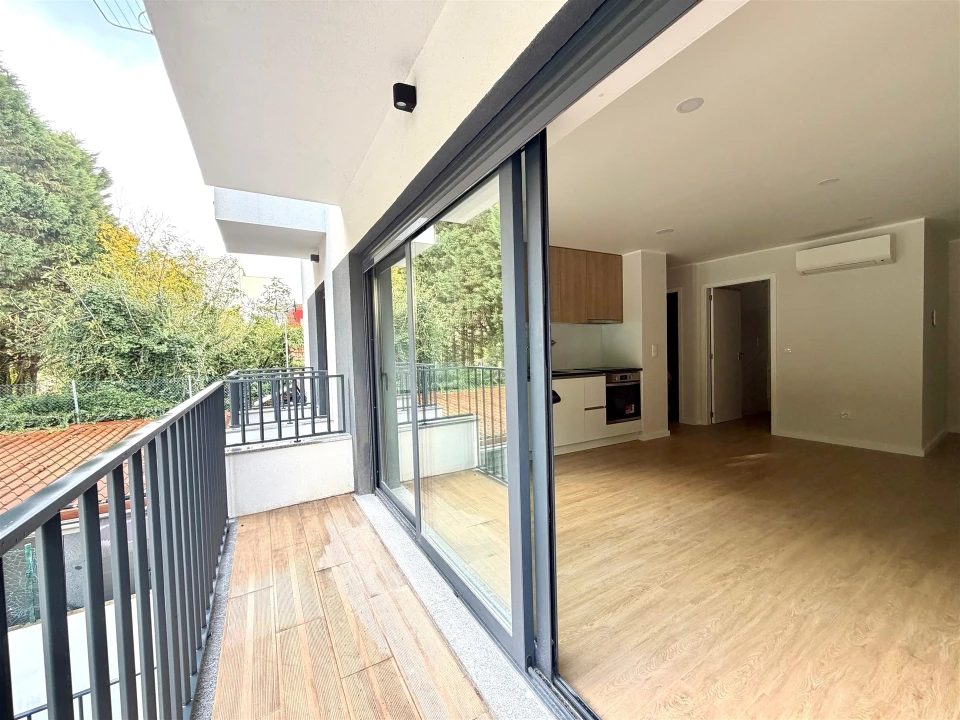 Apartamento T2 para Arrendamento em Lordelo do Ouro e Massarelos Foto 22