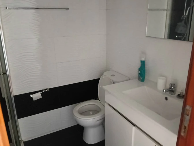 Apartamento T3 para Arrendamento em Santo Antonio dos Olivais Foto 13