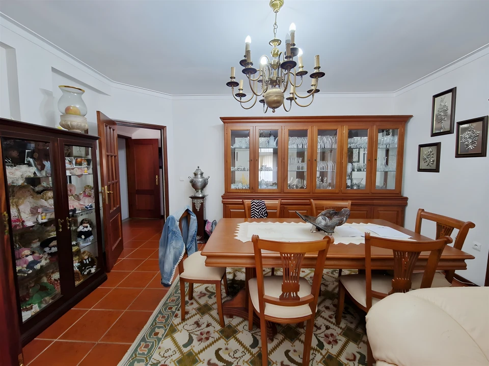 Moradia T5 para Venda em Viseu Foto 3