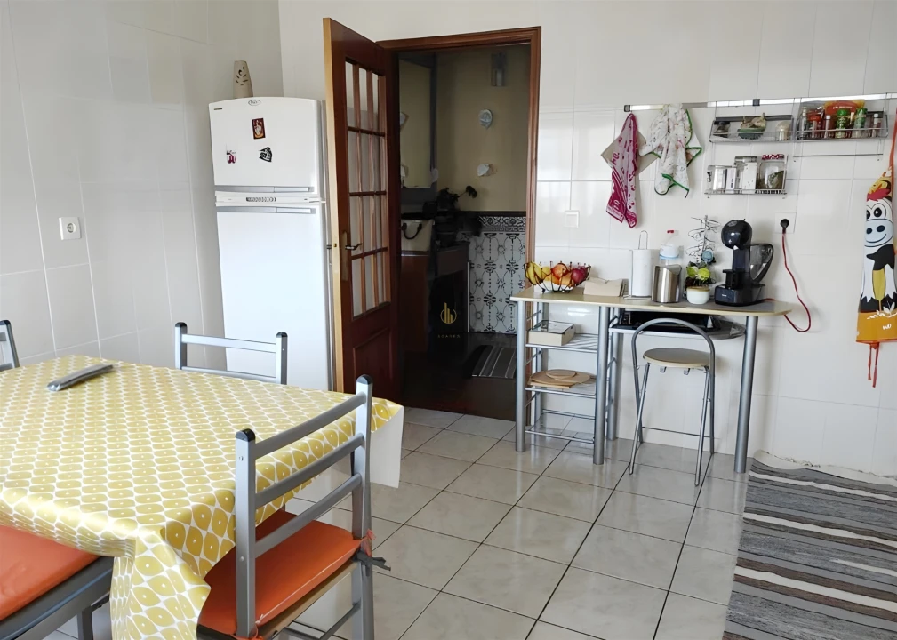 Apartamento T2 para Venda em Abraveses Foto 6