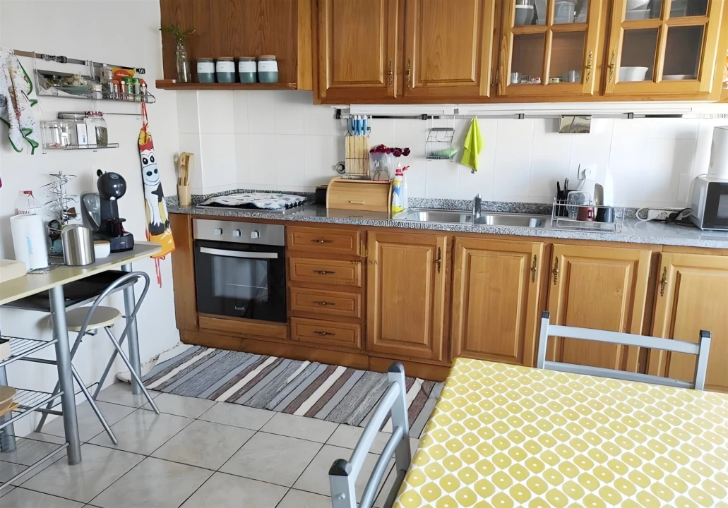 Apartamento T2 para Venda em Abraveses Foto 4