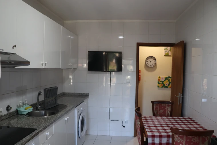 Apartamento T0 para Venda em Lustosa e Barrosas (Santo Estêvão) Foto 16