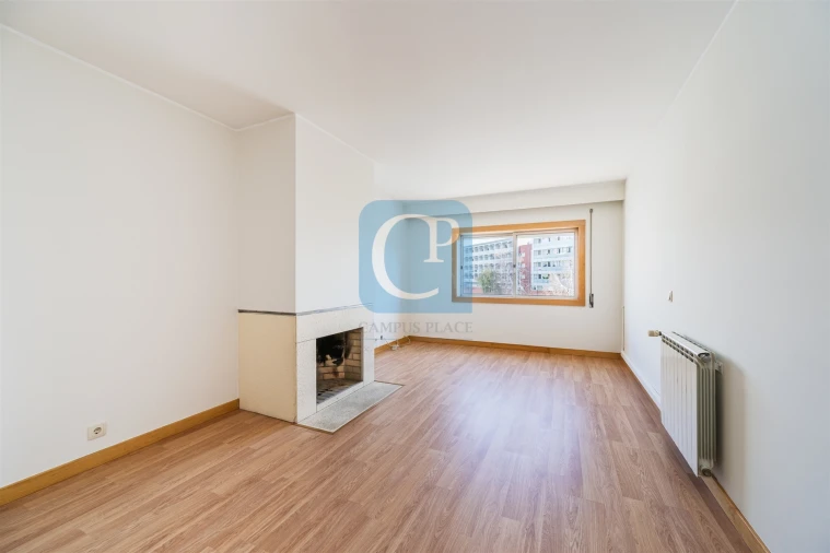 Apartamento T2 para Arrendamento em Pedrouços