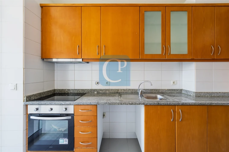 Apartamento T2 para Arrendamento em Pedrouços Foto 8