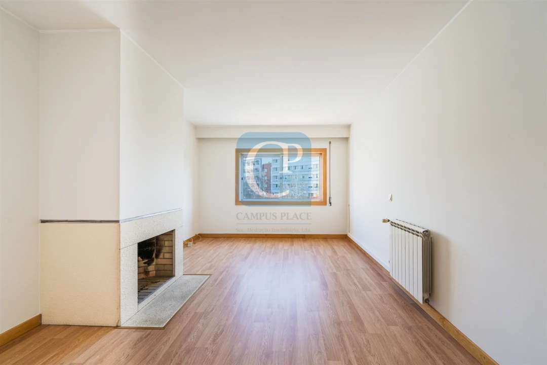 Apartamento T2 para Arrendamento em Pedrouços Foto 3