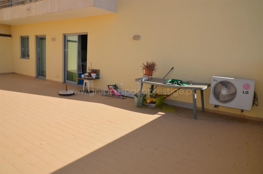 Apartamento T2 para Venda em Pechão Foto 28