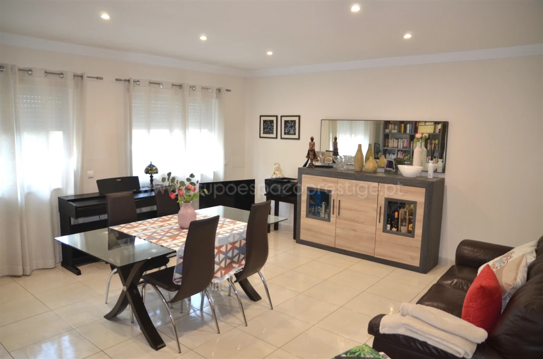 Apartamento T2 para Venda em Pechão Foto 5