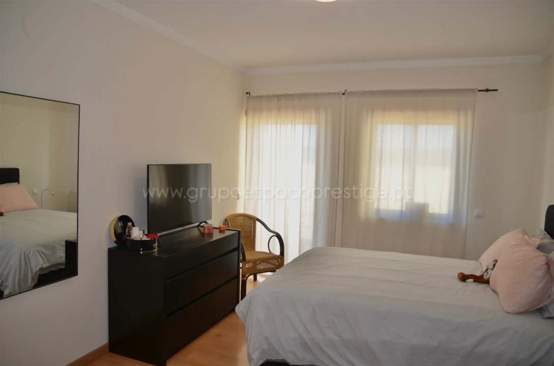 Apartamento T2 para Venda em Pechão Foto 12