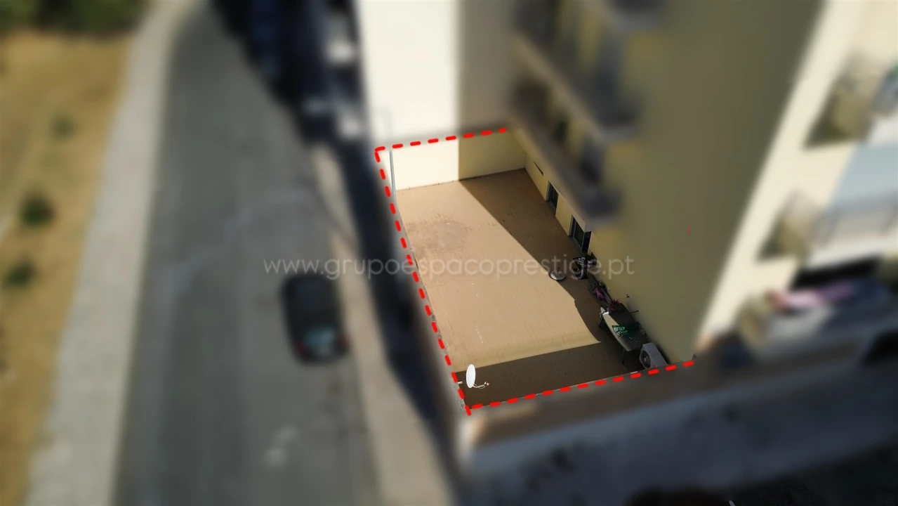 Apartamento T2 para Venda em Pechão Foto 2