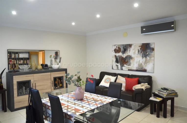 Apartamento T2 para Venda em Pechão Foto 9