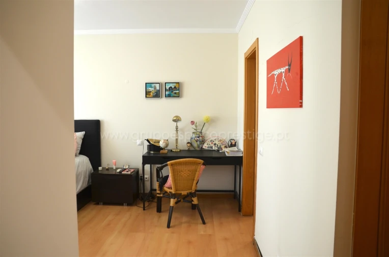 Apartamento T2 para Venda em Pechão Foto 17