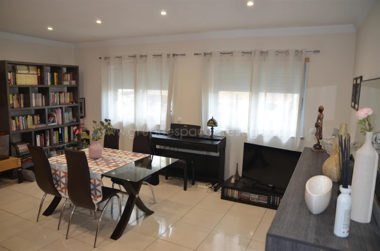 Apartamento T2 para Venda em Pechão Foto 7