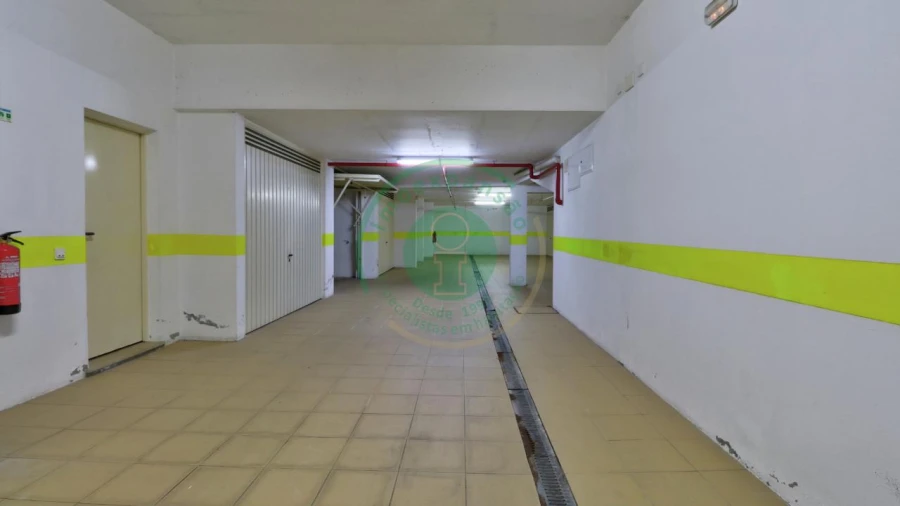 Garagem para Arrendamento em Buarcos Foto 14