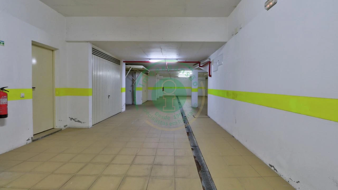Garagem para Arrendamento em Buarcos Foto 4