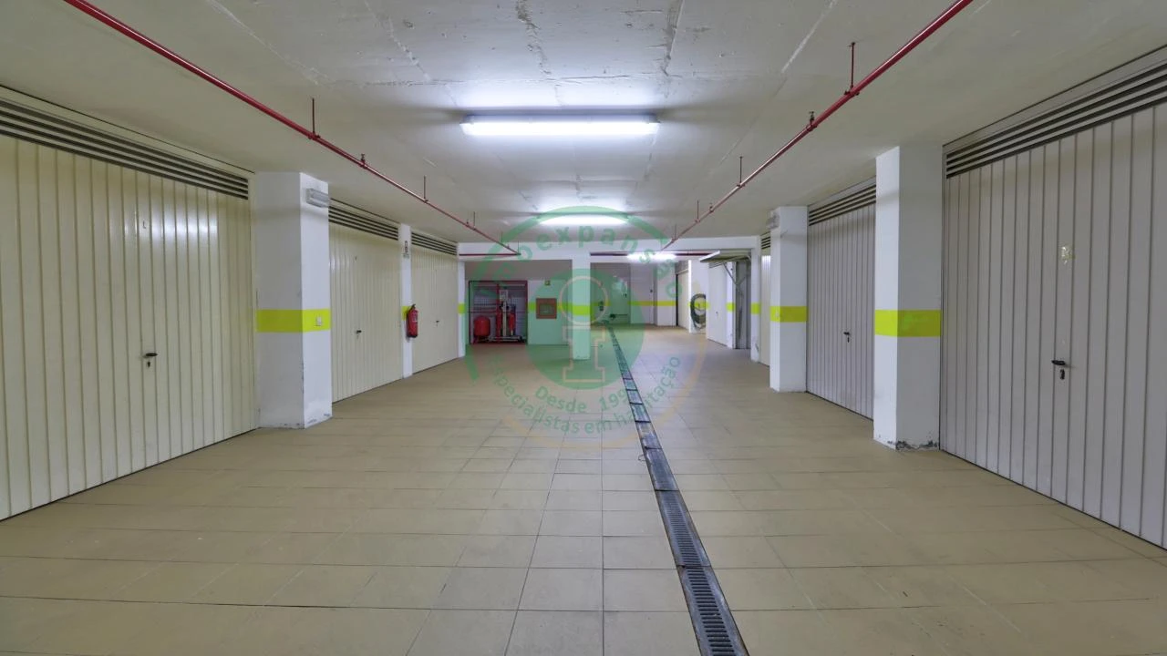 Garagem para Arrendamento em Buarcos Foto 9