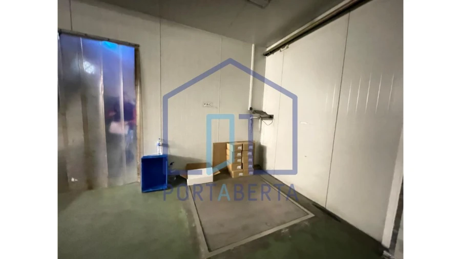 Armazém para Venda em Outeiro Seco Foto 10