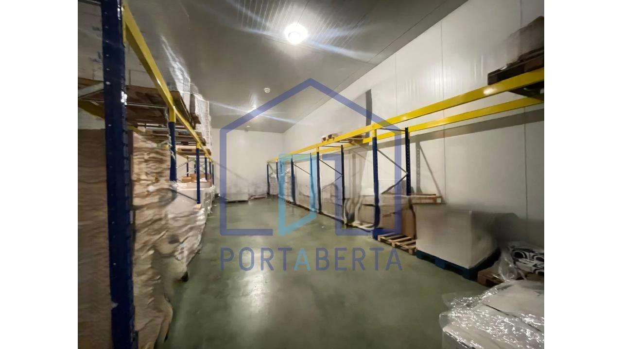 Armazém para Venda em Outeiro Seco Foto 12