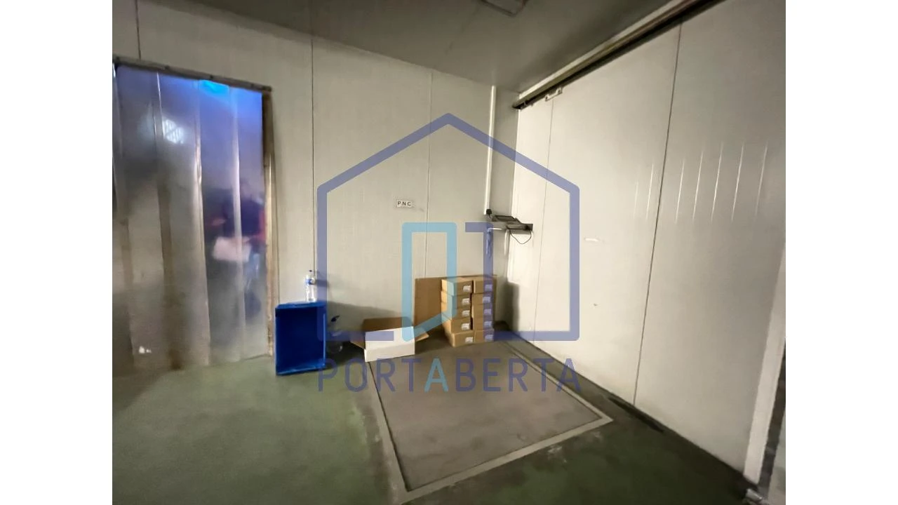 Armazém para Venda em Outeiro Seco Foto 10