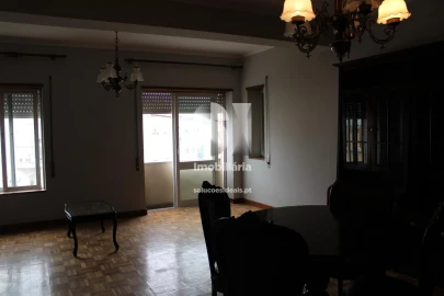 Apartamento T2 para Arrendamento em Esgueira