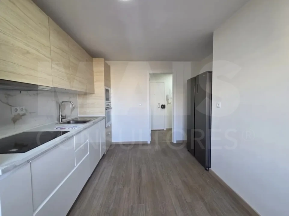 Apartamento T2 para Venda em Queluz e Belas Foto 2
