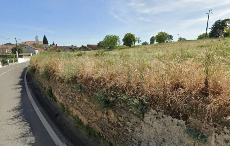 Prédio para Venda em Mouriscas Foto 1