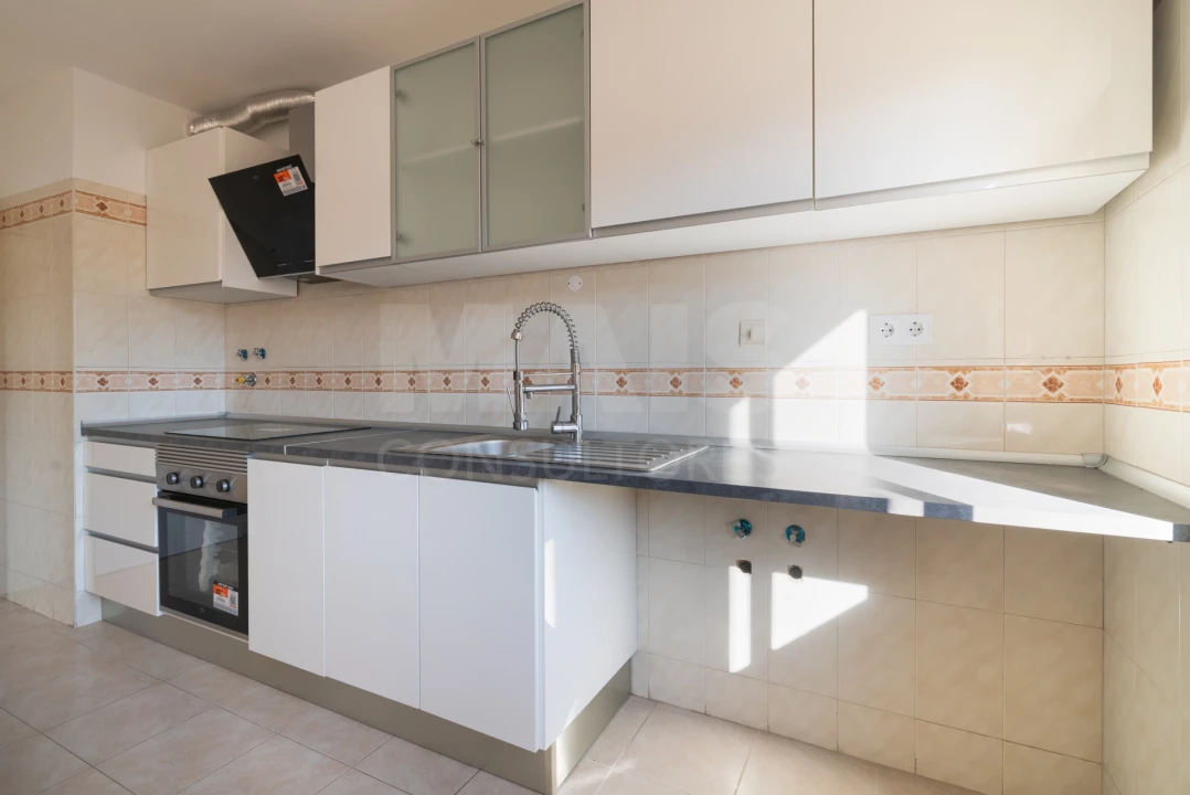 Apartamento T2 para Venda em Algueirão-Mem Martins Foto 5