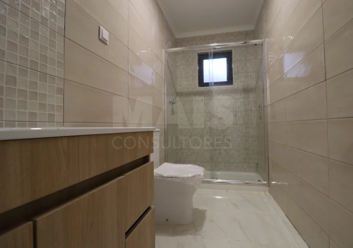 Apartamento T3 para Venda em Benavente Foto 3