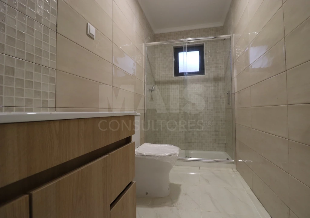 Apartamento T3 para Venda em Benavente Foto 3