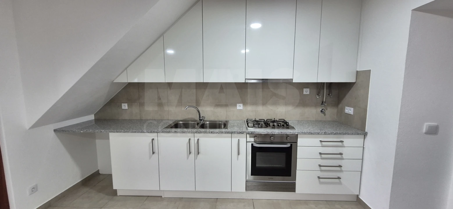 Moradia T3 para Arrendamento em Evora de Alcobaça Foto 9