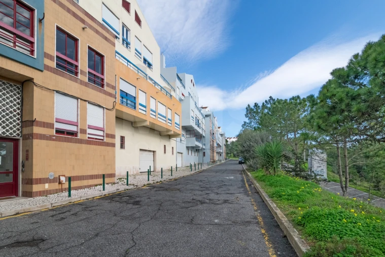 Apartamento T1 para Venda em São João das Lampas e Terrugem Foto 1