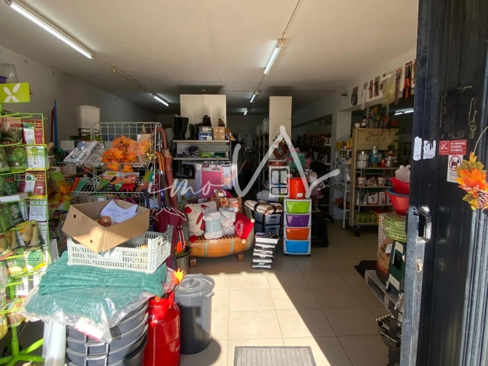 Loja para Trespasse em Souselas e Botão Foto 6