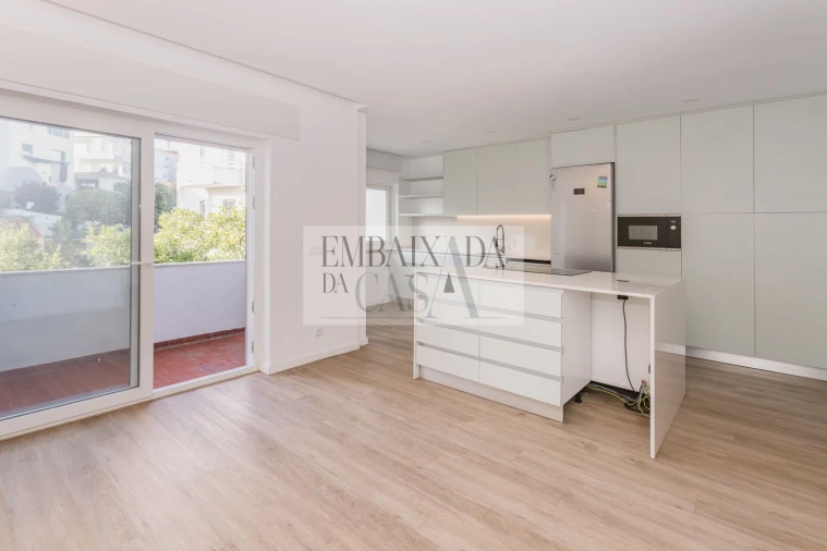 Moradia T3 para Venda em Carcavelos e Parede Foto 11