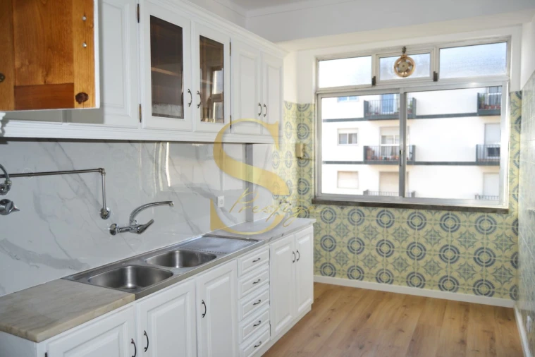 Apartamento T3 para Venda em Leiria, Pousos, Barreira e Cortes Foto 9