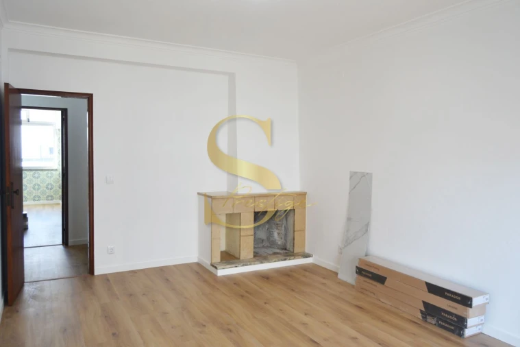 Apartamento T3 para Venda em Leiria, Pousos, Barreira e Cortes Foto 14