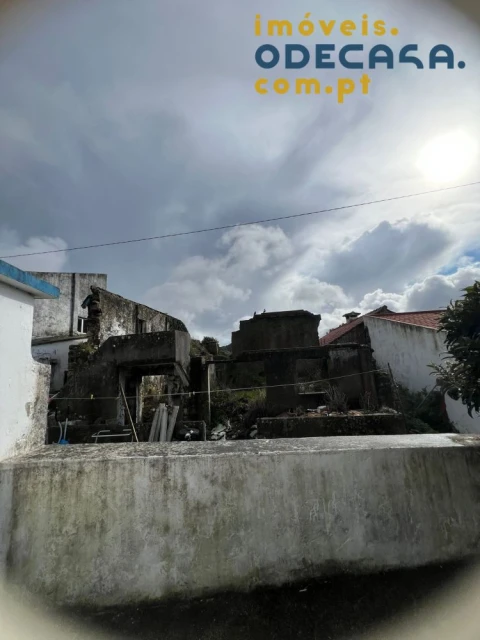 Moradia T4 para Venda em Santo Quintino