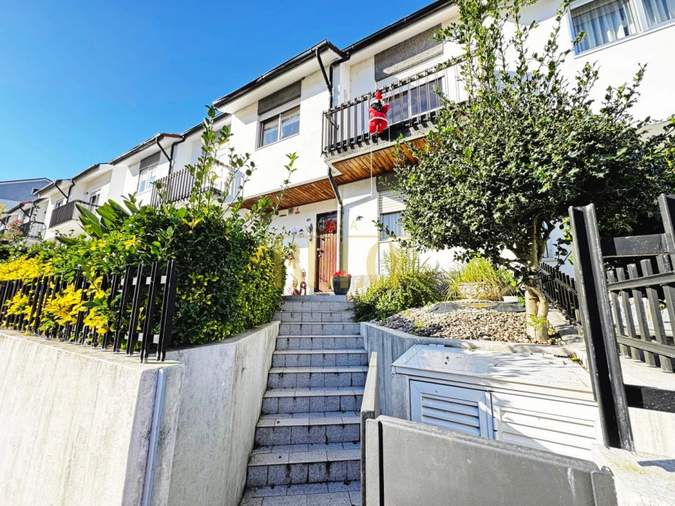 Moradia T3 para Venda em Castêlo da Maia Foto 26