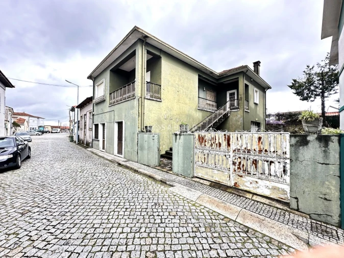 Moradia T4 para Venda em Cidade da Maia Foto 2