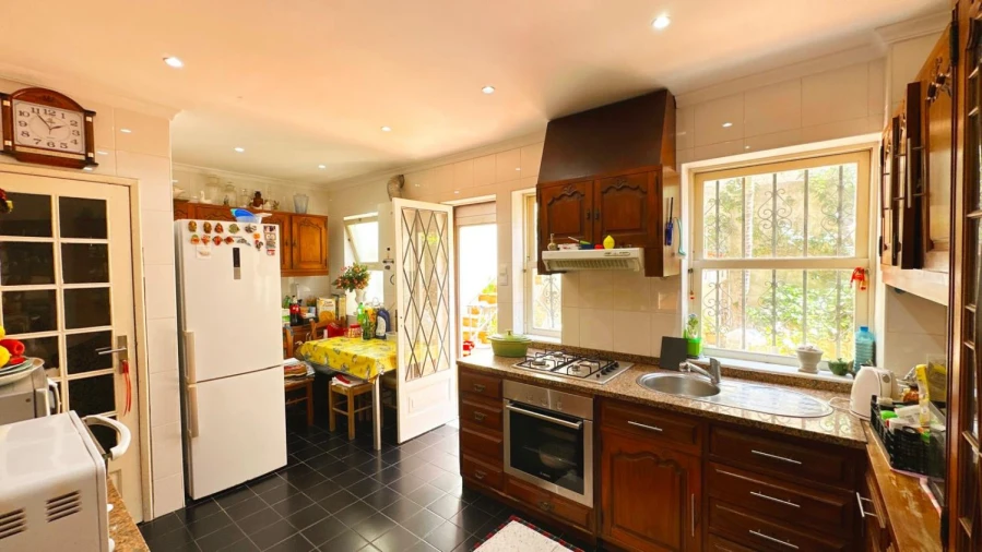 Moradia T4 para Venda em Aldoar, Foz do Douro e Nevogilde Foto 4