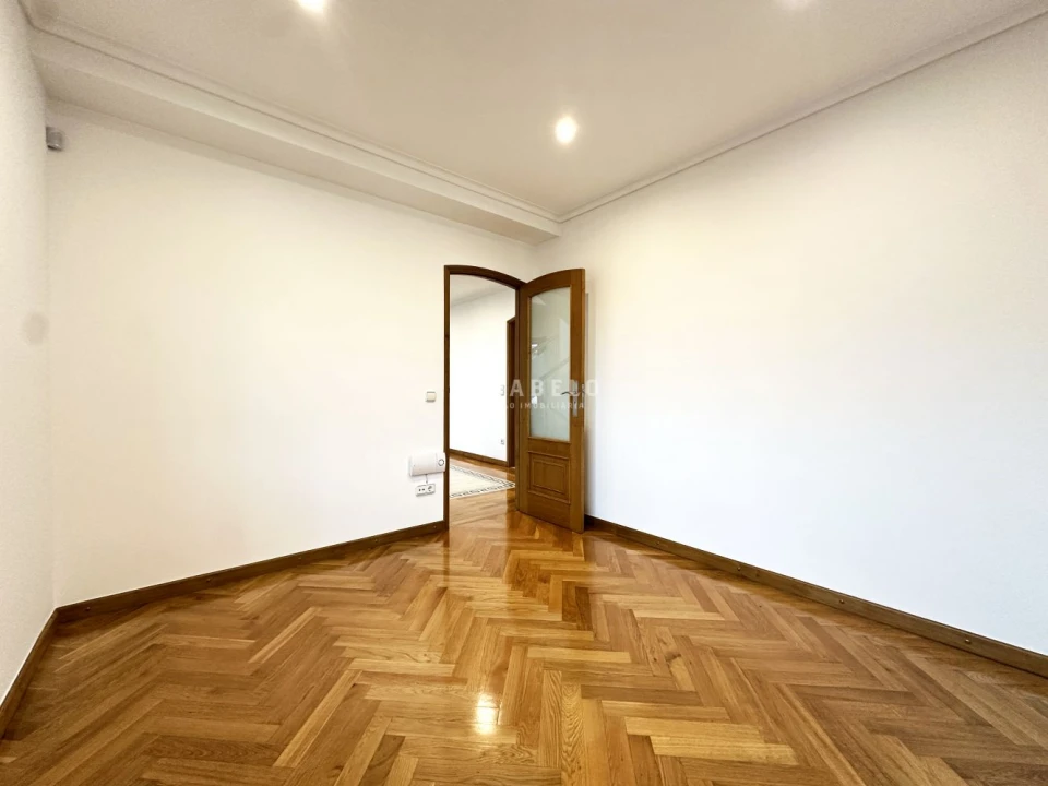 Moradia T5 para Venda em Cidade da Maia Foto 20